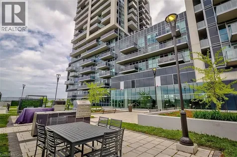 2093 Fairview Street Burlington ON L7R 2C8