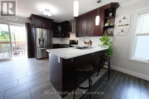 37 Marilyn Avenue North Wasaga Beach ON L9Z 2Y5