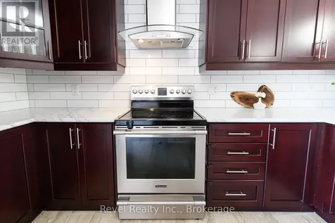 37 Marilyn Avenue North Wasaga Beach ON L9Z 2Y5