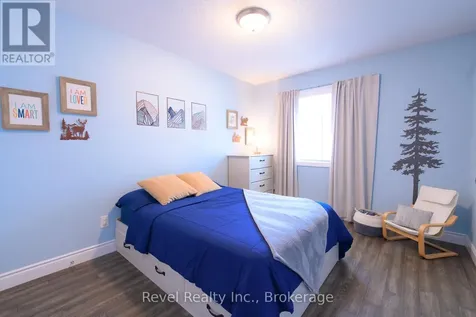 37 Marilyn Avenue North Wasaga Beach ON L9Z 2Y5