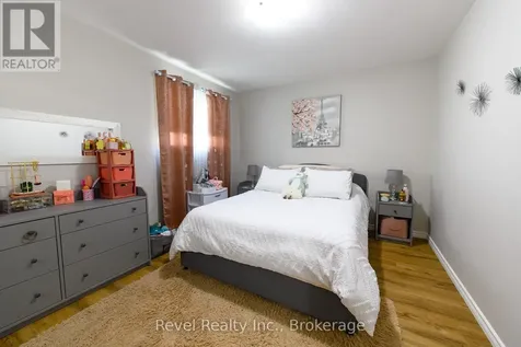 37 Marilyn Avenue North Wasaga Beach ON L9Z 2Y5