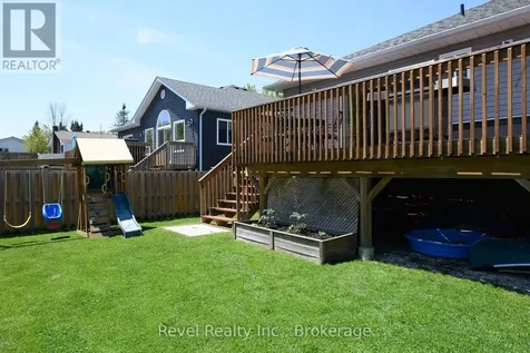 37 Marilyn Avenue North Wasaga Beach ON L9Z 2Y5