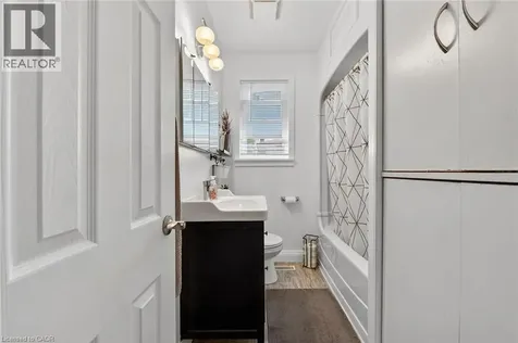 10 Frederick Street St. Catharines ON L2S 2S2