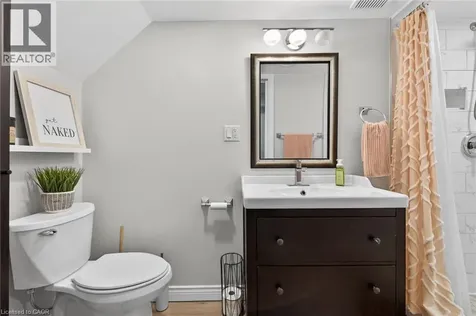 10 Frederick Street St. Catharines ON L2S 2S2