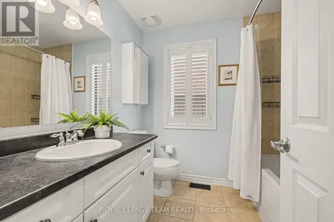 518 Shawondasee Street Ottawa ON K2S 0K5