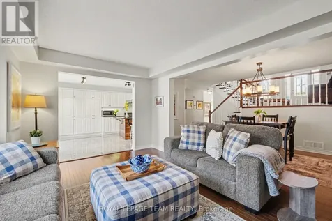 518 Shawondasee Street Ottawa ON K2S 0K5