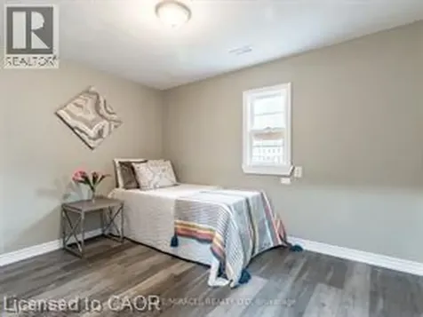 15 Spiers Crescent Cambridge ON N1R 1B3