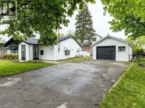 15 Spiers Crescent Cambridge ON N1R 1B3