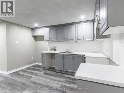 15 Spiers Crescent Cambridge ON N1R 1B3