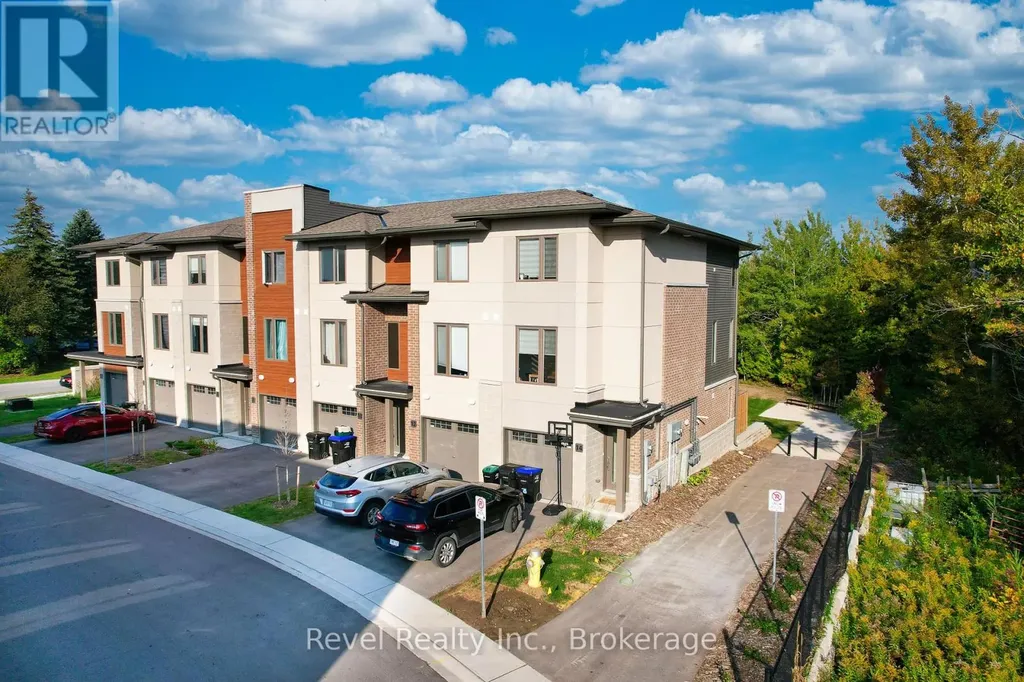 14 Winters Crescent Collingwood ON L9Y 5T1