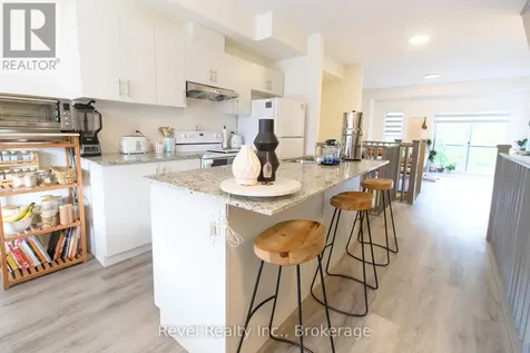 14 Winters Crescent Collingwood ON L9Y 5T1