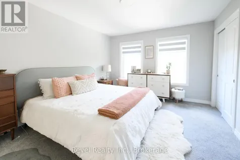 14 Winters Crescent Collingwood ON L9Y 5T1