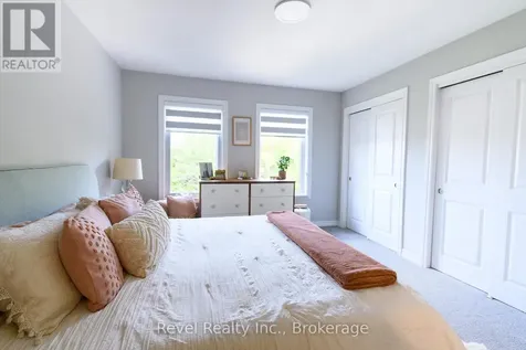 14 Winters Crescent Collingwood ON L9Y 5T1