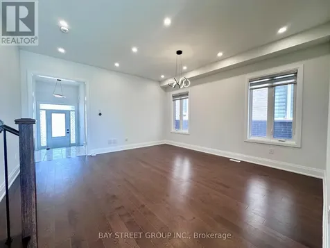 15 Backhouse Drive Richmond Hill ON L4E 1M8