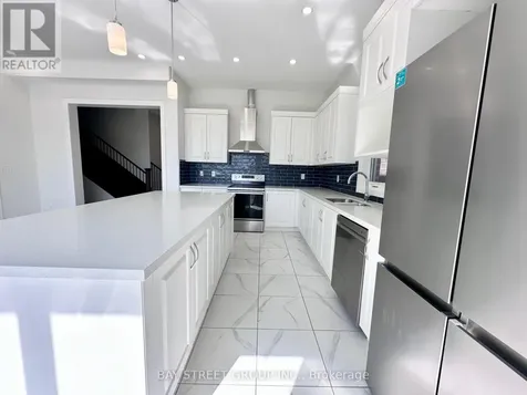 15 Backhouse Drive Richmond Hill ON L4E 1M8