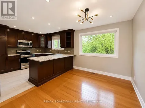 22 Bartley Crescent Ottawa ON K2J 2J7