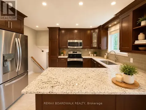 22 Bartley Crescent Ottawa ON K2J 2J7