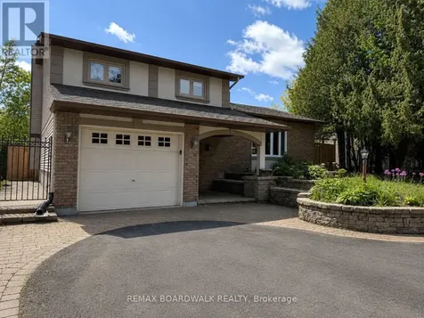 22 Bartley Crescent Ottawa ON K2J 2J7