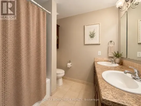 22 Bartley Crescent Ottawa ON K2J 2J7