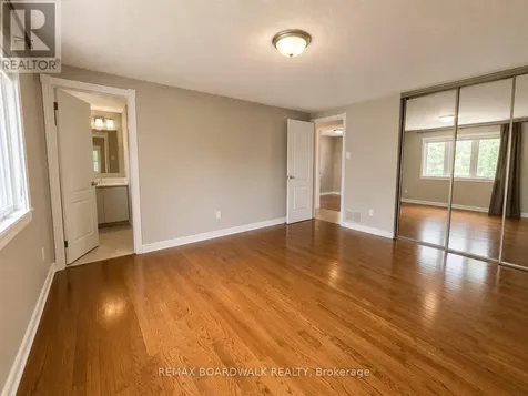 22 Bartley Crescent Ottawa ON K2J 2J7