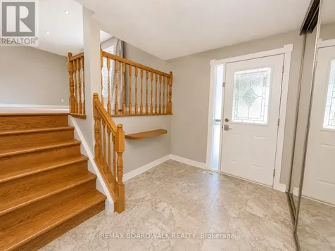 22 Bartley Crescent Ottawa ON K2J 2J7