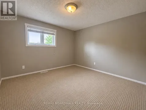 22 Bartley Crescent Ottawa ON K2J 2J7