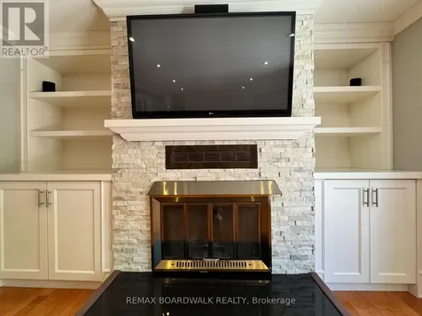 22 Bartley Crescent Ottawa ON K2J 2J7