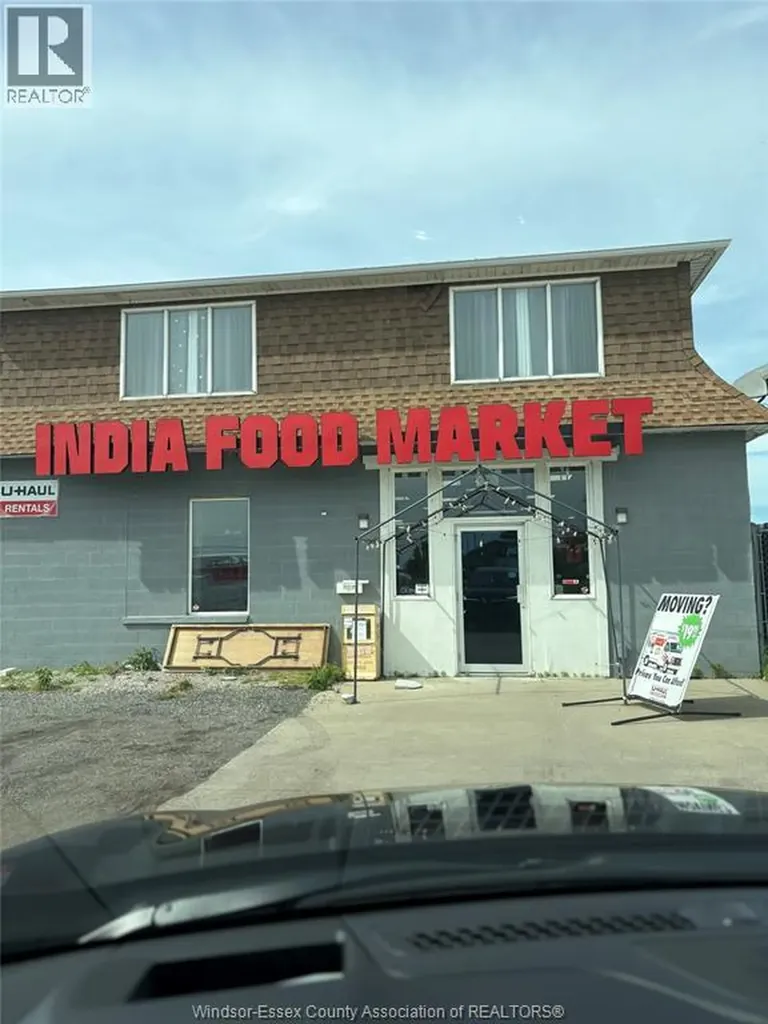 1534 County Road 22 Lakeshore ON N0R 1A0