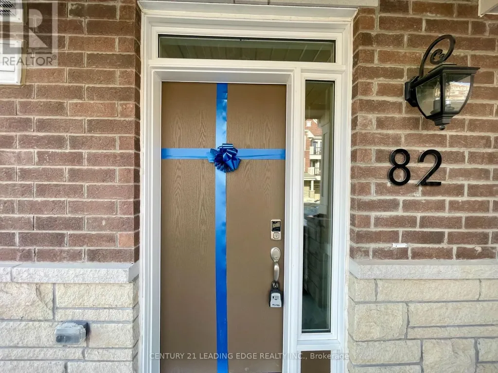82 Avani Avenue Markham ON L6C 1L2