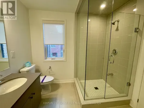 82 Avani Avenue Markham ON L6C 1L2