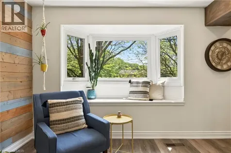 42 Bridlewood Drive Dundas ON L9H 6H4