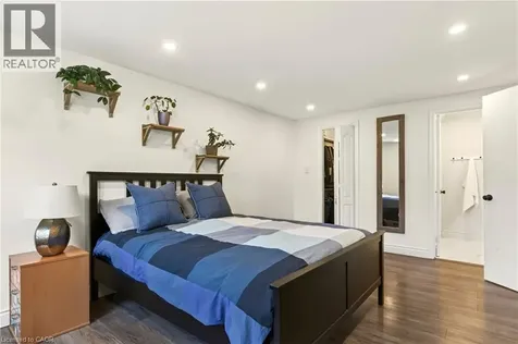 42 Bridlewood Drive Dundas ON L9H 6H4