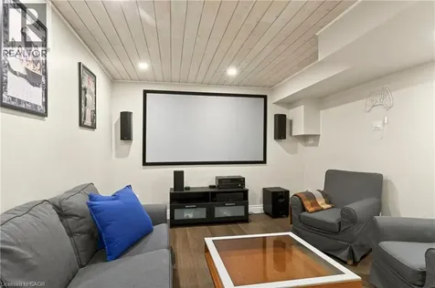 42 Bridlewood Drive Dundas ON L9H 6H4