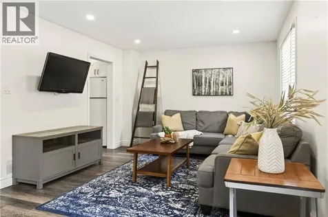 42 Bridlewood Drive Dundas ON L9H 6H4