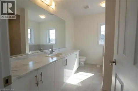 10 Adeline Crescent Breslau ON N0B 1M0