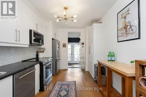 110 Hastings Avenue Toronto (south Riverdale) ON M4L 2L2