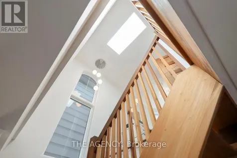 110 Hastings Avenue Toronto (south Riverdale) ON M4L 2L2