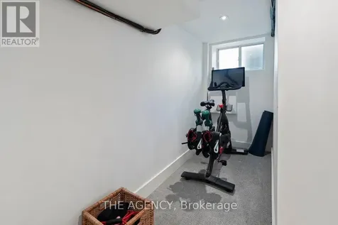 110 Hastings Avenue Toronto (south Riverdale) ON M4L 2L2