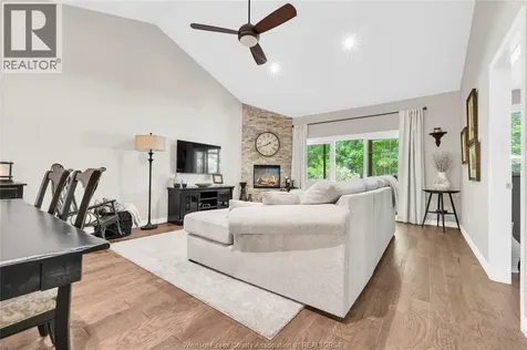 57 Red Oak Crescent Amherstburg ON N9V 4C4