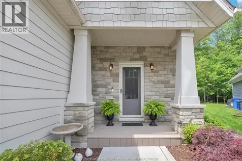 57 Red Oak Crescent Amherstburg ON N9V 4C4