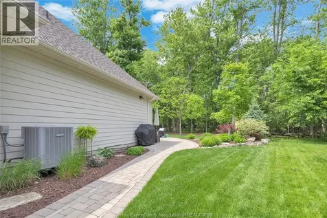 57 Red Oak Crescent Amherstburg ON N9V 4C4
