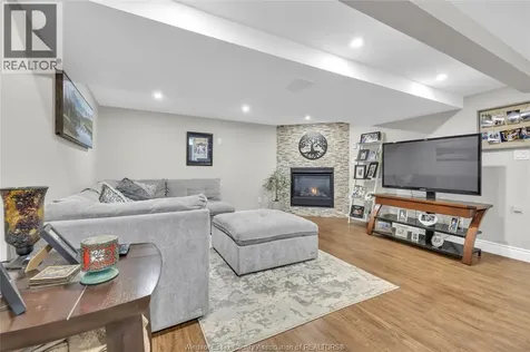 2630 Virginia Park Windsor ON N9E 2B4