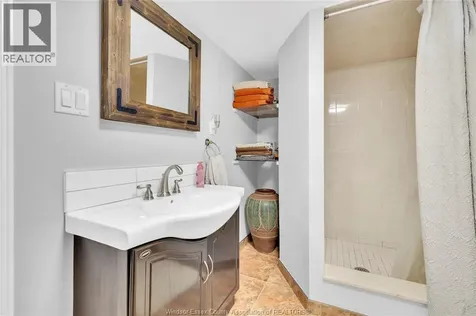 2630 Virginia Park Windsor ON N9E 2B4