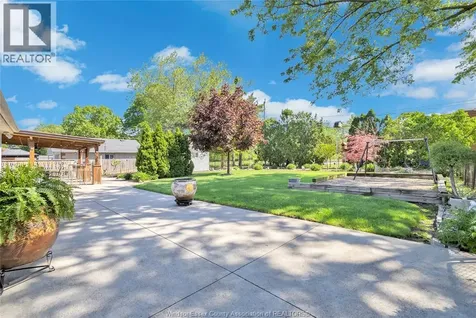 2630 Virginia Park Windsor ON N9E 2B4