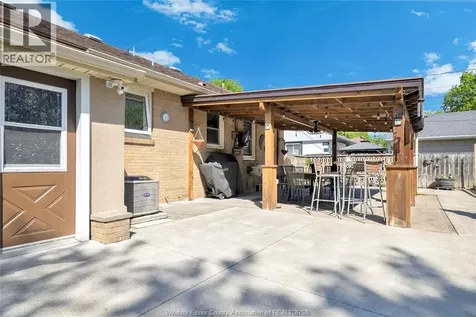 2630 Virginia Park Windsor ON N9E 2B4