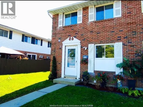 3049 Meadowbrook Windsor ON N8T 3C5