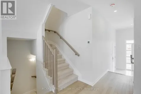 937 Athenry Court Ottawa ON K2J 7C9