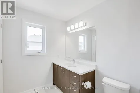 937 Athenry Court Ottawa ON K2J 7C9