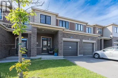 937 Athenry Court Ottawa ON K2J 7C9