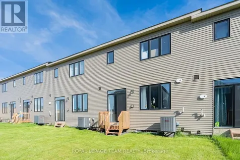 937 Athenry Court Ottawa ON K2J 7C9